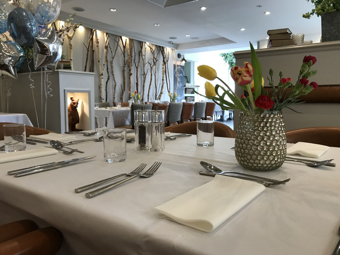 Food & Drinks 4, Foyles of Glasbury, Powys