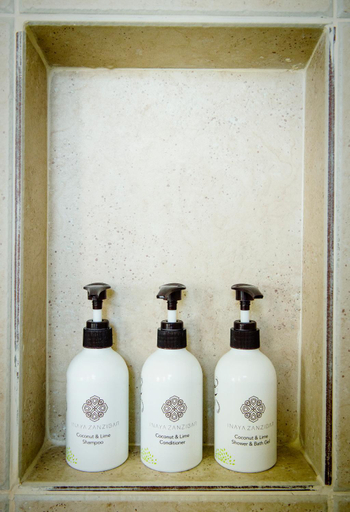 Bathroom 2, Katambuga House, Arusha