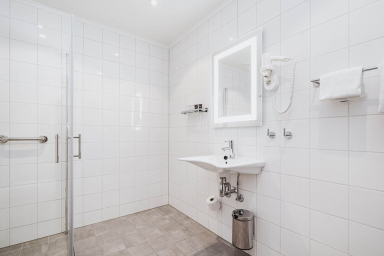 Bathroom 5, Frich's Hotell og Spiseri Alvdal, Alvdal