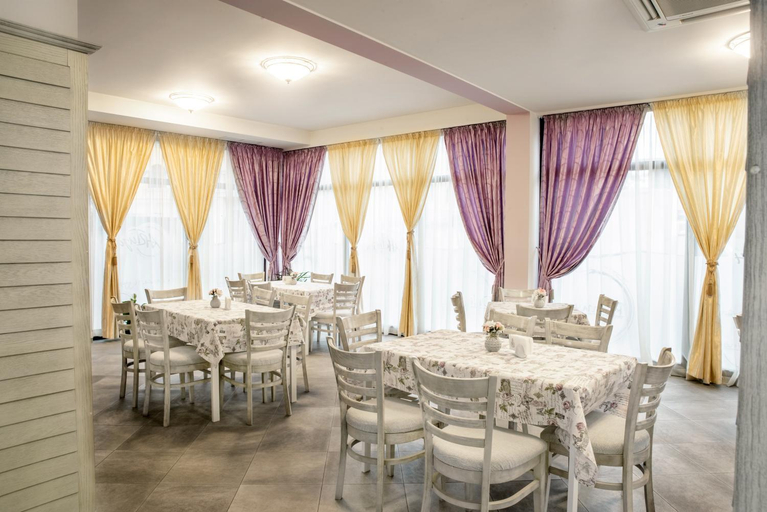 Food & Drinks 3, Astrea Deluxe, Hisar