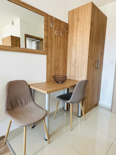 Others 5, LINA Studios - City Center