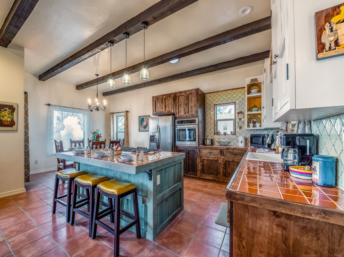 Food & Drinks 5, Casita Rios, Lincoln
