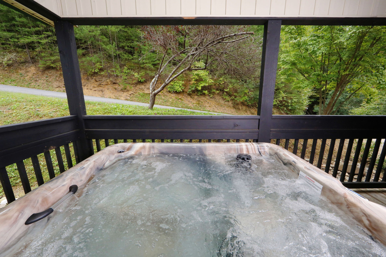Sport & Beauty 5, Holly Grove 1 - Three Bedroom Chalet, Sevier