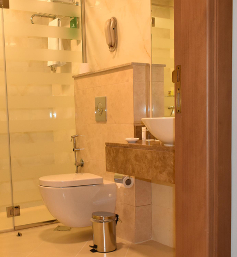 Bathroom 3, Al Khoory Executive Hotel - Al Wasl, Dubai