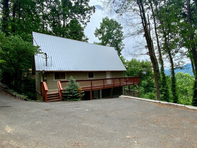 Exterior & Views 2, Million Dollar View - Four Bedroom Cabin, Sevier
