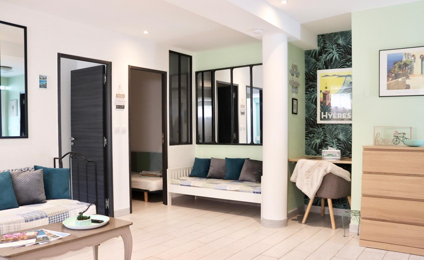 Others 3, Appartement de 45 m2 en rez-de-villa avec jardin, Var