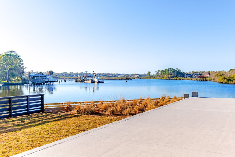 Others 5, Handsboro Pointe- A201, Harrison