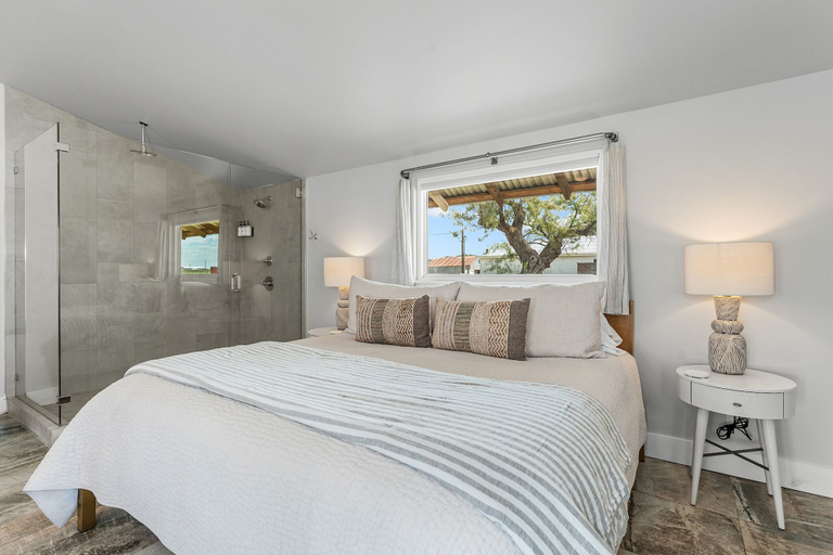 Bedroom 3, The Cora, Gillespie