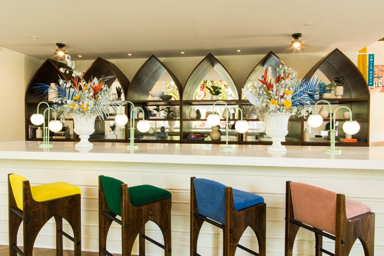 Food & Drinks 5, The Russell, Davidson