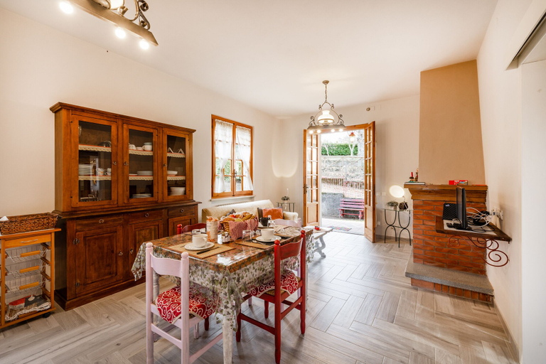 Dining 3, Comfortable Home Vittoria2 Among Greenery, Pistoia