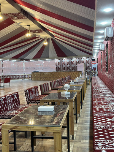 Food & Drinks 5, Luxury purple bubble tents, Quaira