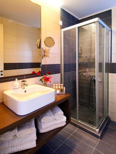 Bathroom 5, Minos Village, Crete
