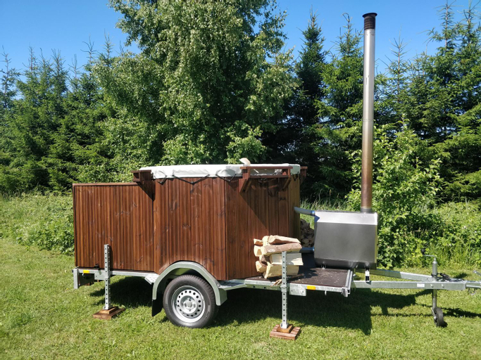 Others 5, Suurekivi kulalistemaja, Kõrgessaare