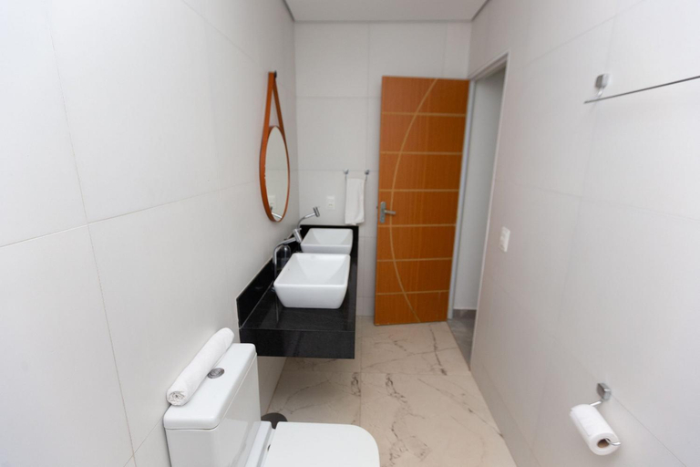 Bathroom 2, Wafeh Fleming Suites Pampulha, Belo Horizonte