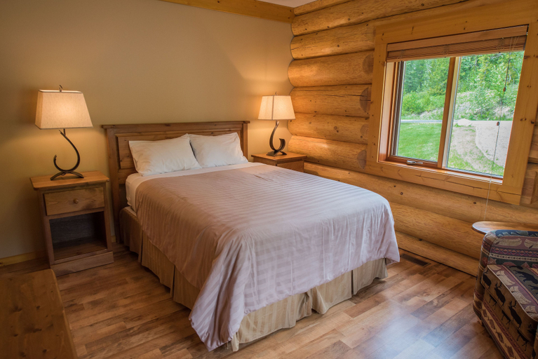 Bedroom 3, Alpine Meadows Resort, Thompson-Nicola