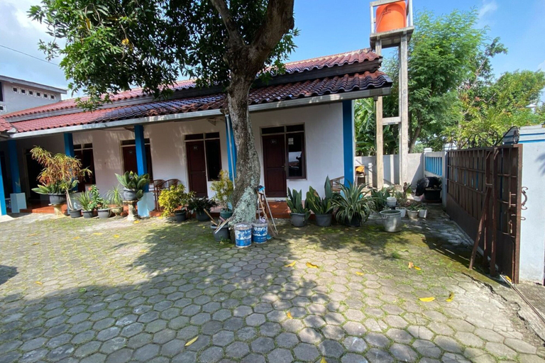 Exterior & Views 2, Hotel O Lies Kostel Syariah, Kendal
