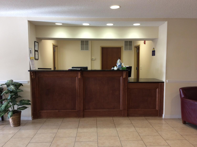 Public Area 2, Days Inn by Wyndham Greensboro NC, Guilford