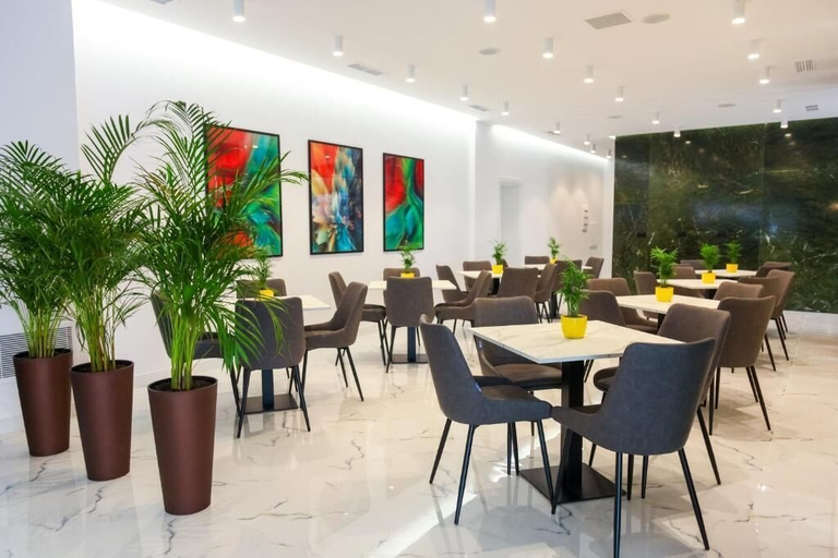 Food & Drinks 5, N HOTEL BY NOSHI, Tiranës