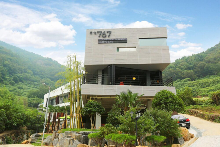Exterior & Views 1, tongyoung767pension, Tongyeong