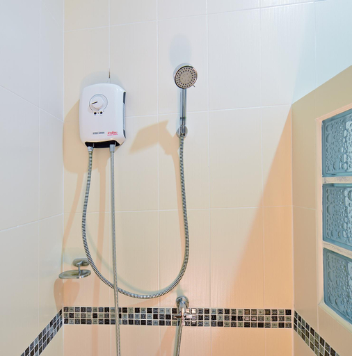 Bathroom 4, Kiss Hometel, Mueang Krabi