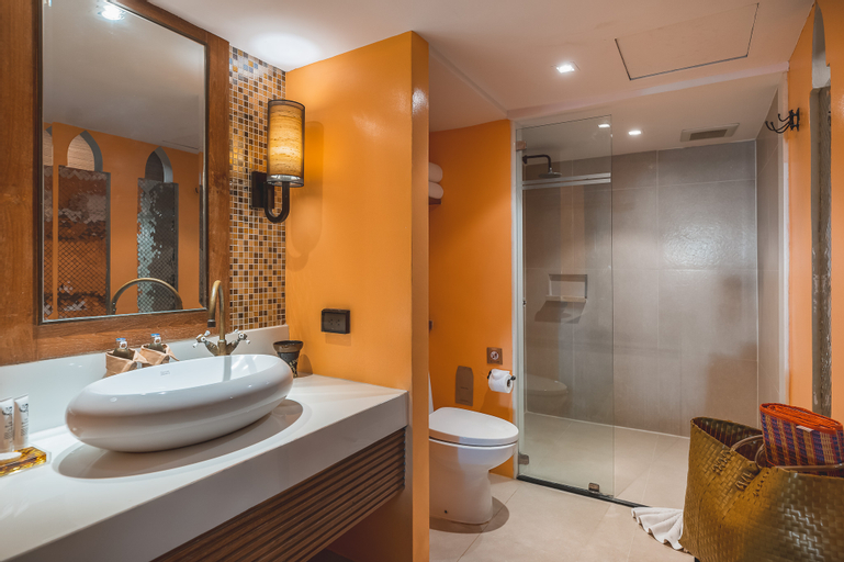 Bathroom 7