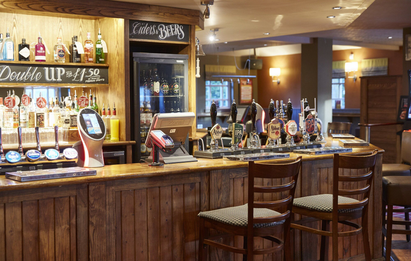 Food & Drinks 4, The Wee Waif Reading by Greene King Inns, Wokingham