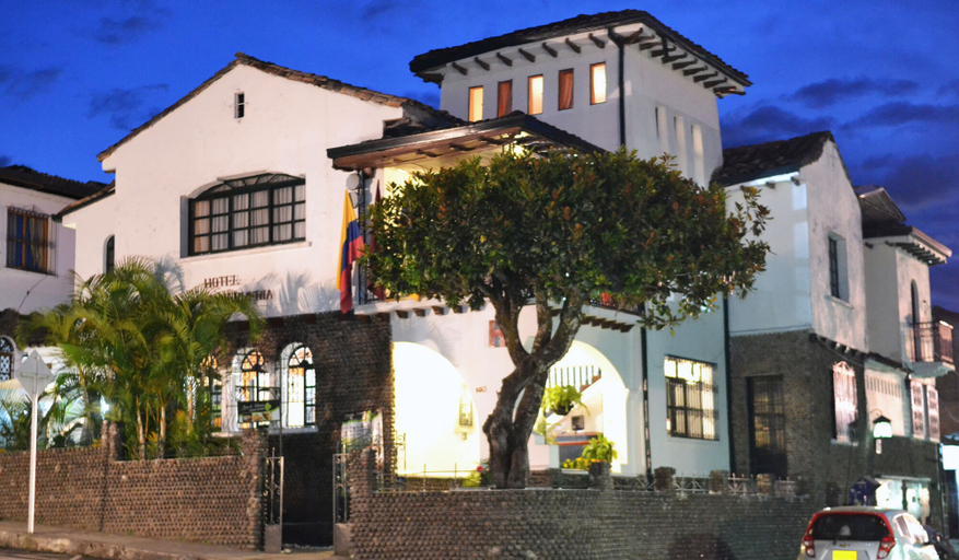 Exterior & Views