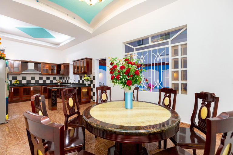 Food & Drinks 5, Victory Villa ★★★ Pool ★ Garden ★ Karaoke, Vũng Tàu
