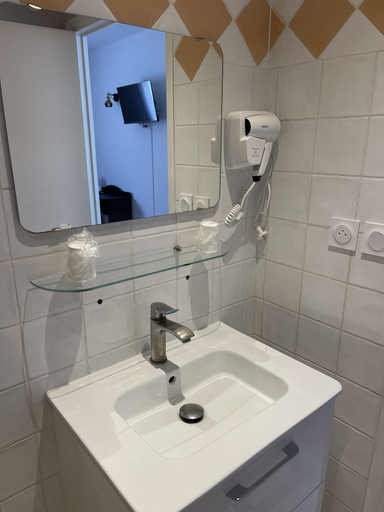 Bathroom 5, Le Clos du Thoronet, Var