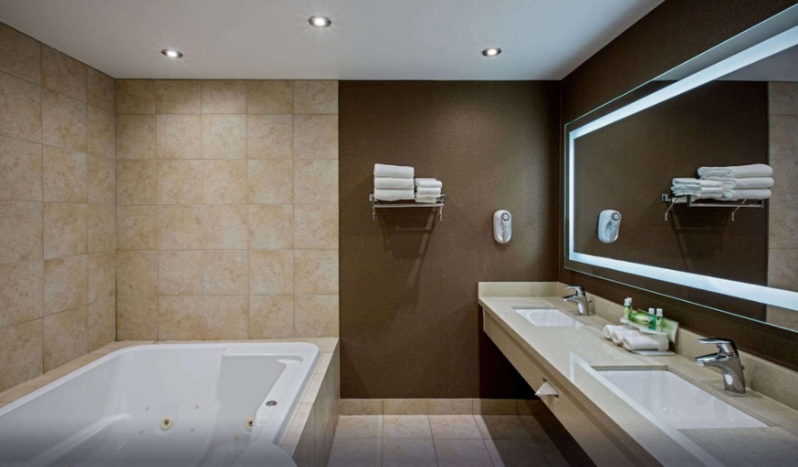 Bathroom 4, Quality Inn & Suites Regina Downtown, Division No. 6