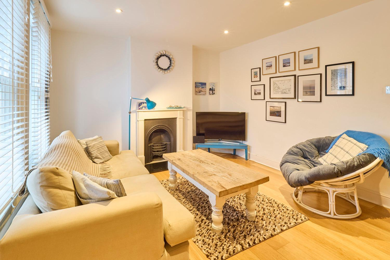 Others 4, Host & Stay | Sail Away, Kent