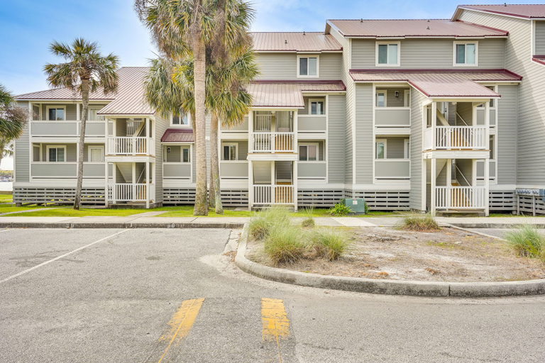 Exterior & Views, Folly Beach Retreat w/ Pool Access & River Views!, Charleston