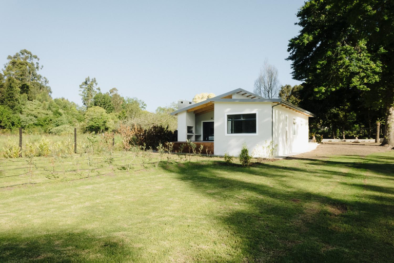 Exterior view 4, 21 Heather Road, Eden