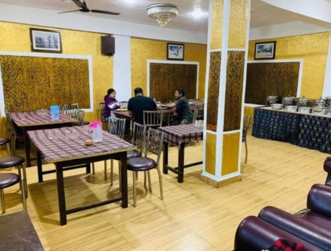 Food & Drinks, Goroomgo City Pride Srinagar, Srinagar