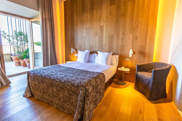 Bedroom 3, Hotel Mas Bosch 1526, Girona