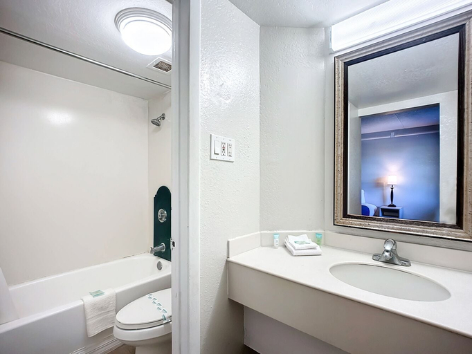 Bathroom 4, Stayable Jacksonville North, Duval