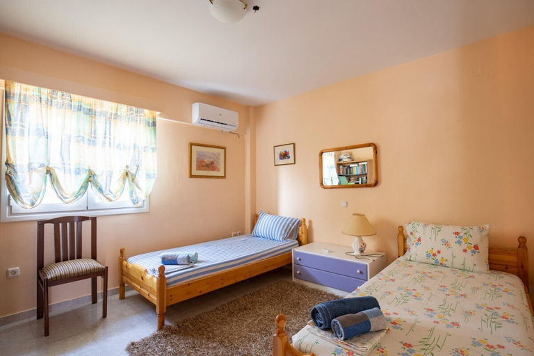 Room 4, Neromilos Harmony - Roussis Residence, Peloponnese