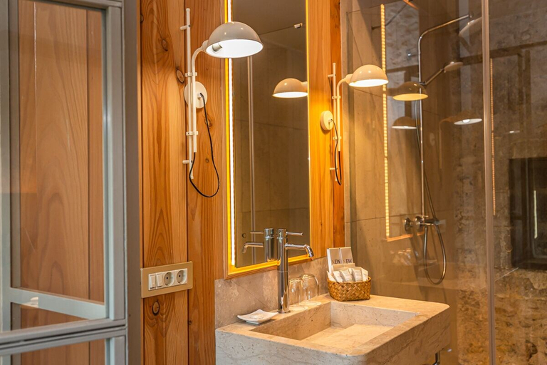 Bathroom 5, Hotel Mas Bosch 1526, Girona