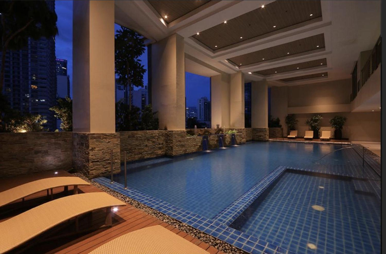 Cozy Place with City View at Greenbelt Makati, Makati City
