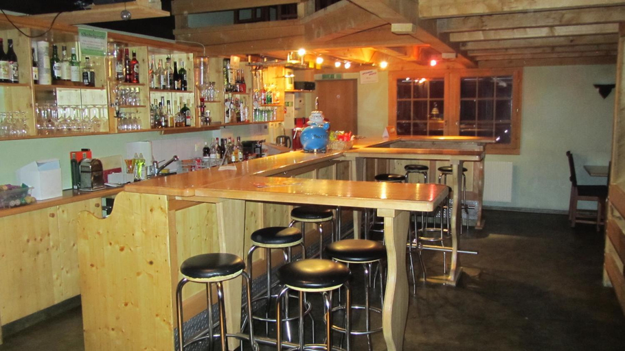 Others 4, Restaurant Felsenburg, Frutigen