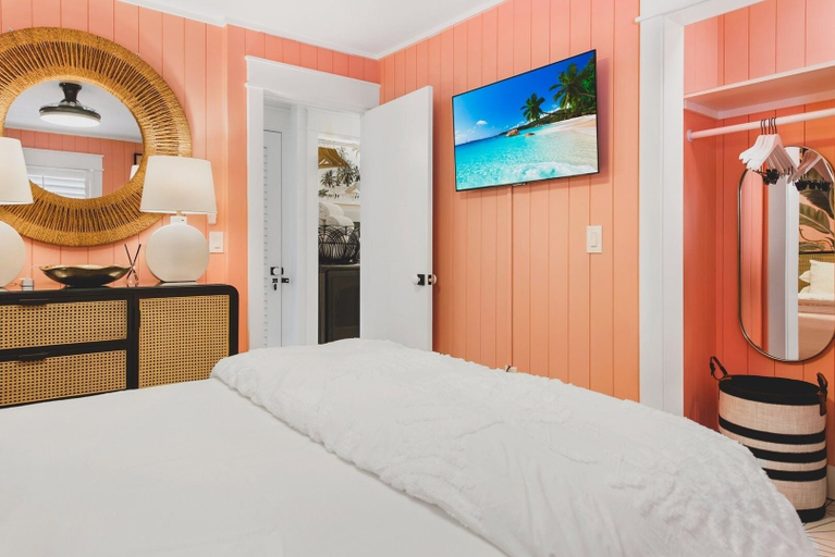 Bedroom 2, Sandbox 203 71st St East 2 Bedroom Villa by RedAwning, Manatee