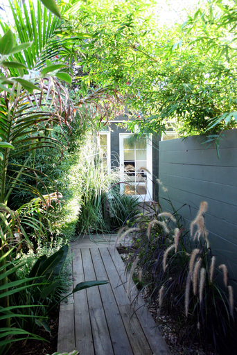 Exterior & Views 2, Venice Place, Los Angeles