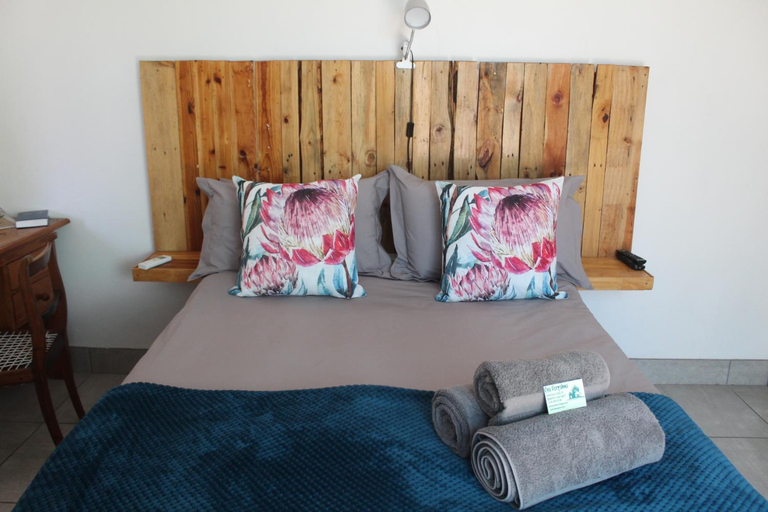 Others 2, Ons Dorpshuis Beaufort West, Central Karoo