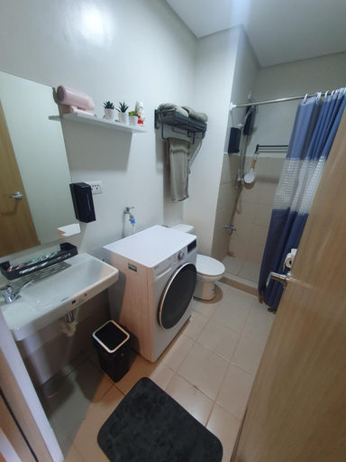Shower, Hector's Place at SMDC Vine Residences, Quezon City