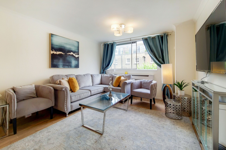 Others 5, The Portman Residences, London