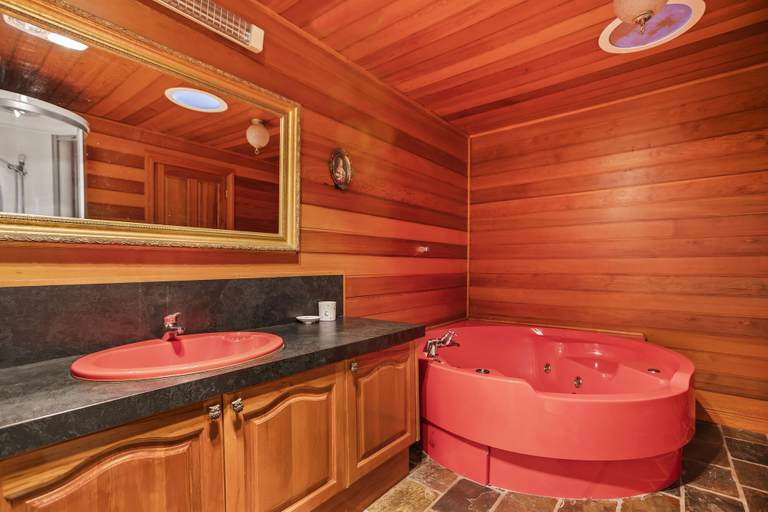 Bathroom 3, StayAU 4BR Spacious Nature Retreat, Yarra Ranges - North