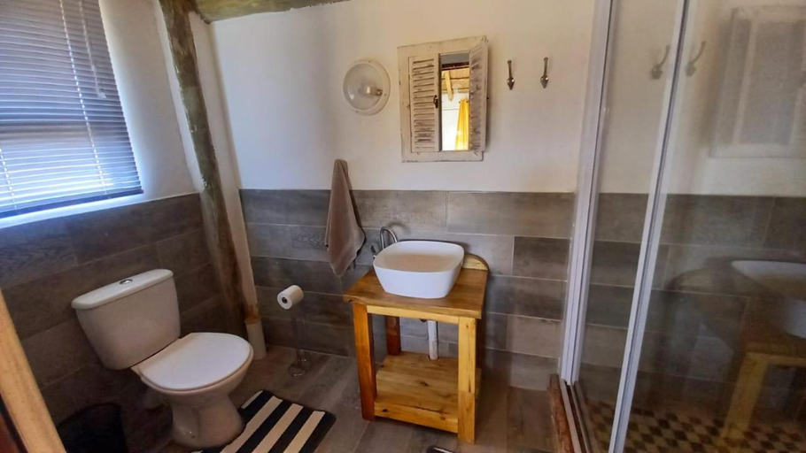 Bathroom 3, FLY FISHING PARADISE ON THE VAAL, Fezile Dabi