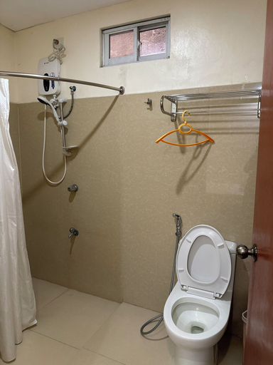 Bathroom 3, Thirdy's Tourist Inn, Legazpi City