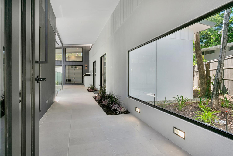 Garden 4, Villa Tiino @ Clifton Beach, Cairns