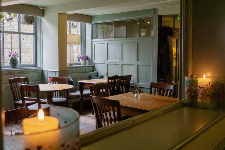 Food & Drinks 5, White Lion Hotel, Calderdale